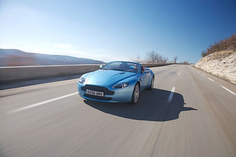 阿斯顿-马丁V8 Vantage外观图片