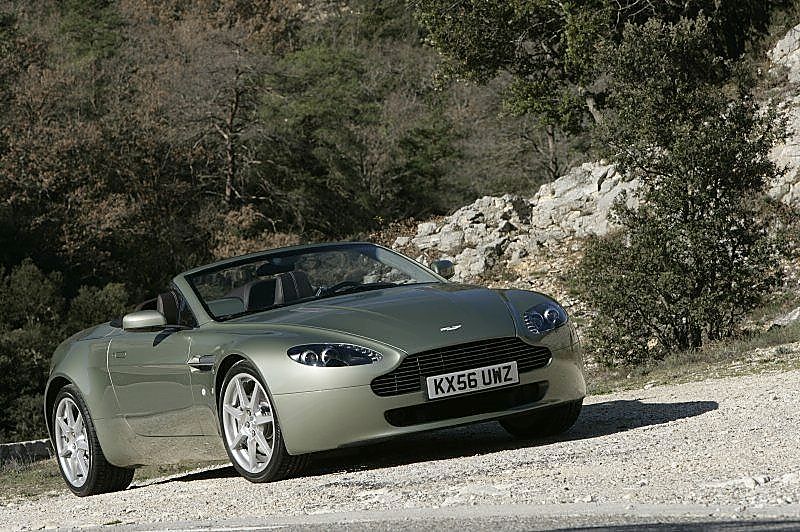阿斯顿-马丁V8 Vantage外观图片