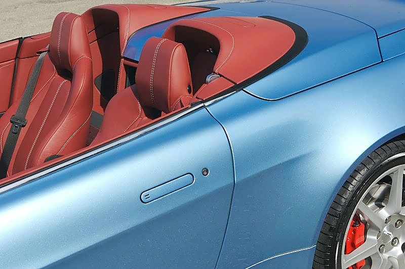 阿斯顿-马丁V8 Vantage外观图片