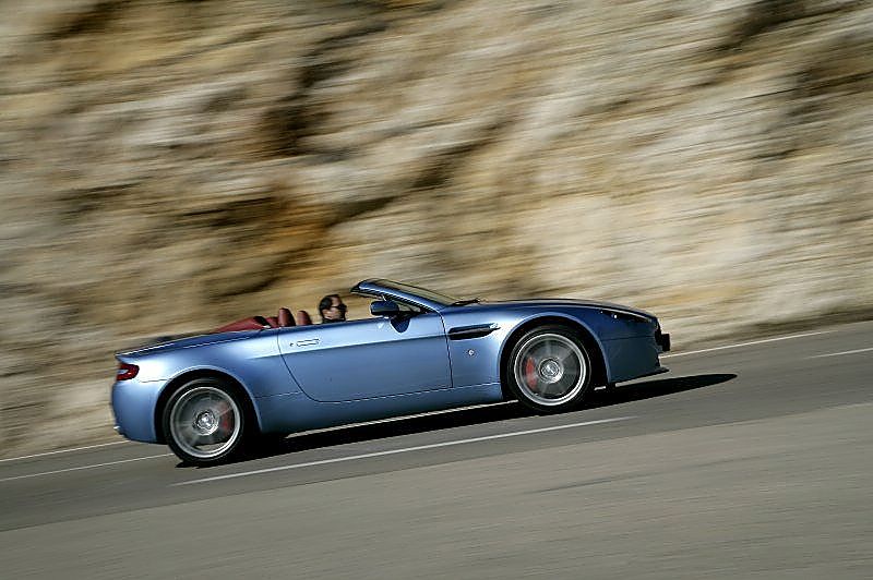 阿斯顿-马丁V8 Vantage外观图片