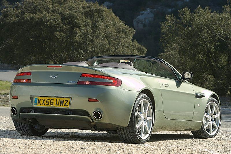 阿斯顿-马丁V8 Vantage外观图片
