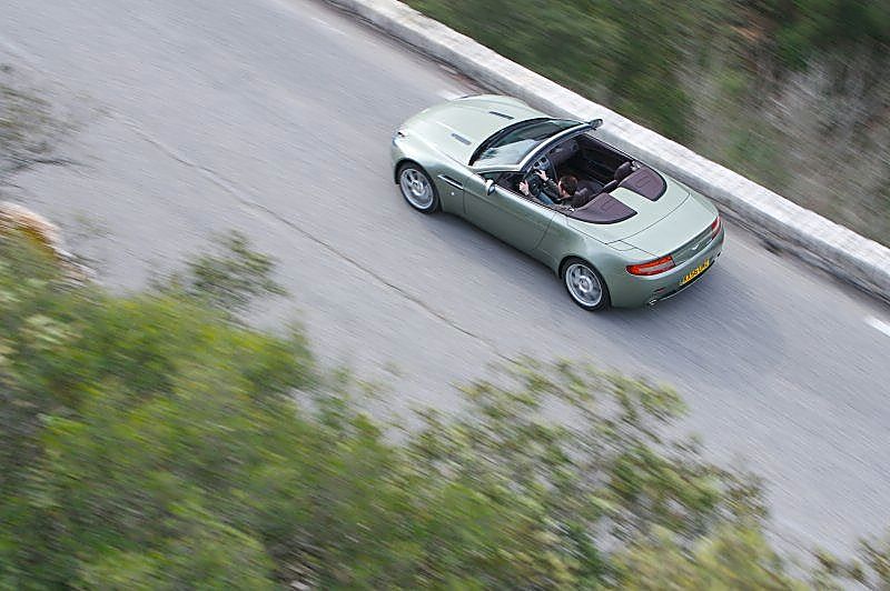 阿斯顿-马丁V8 Vantage外观图片