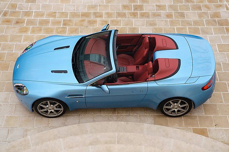 阿斯顿-马丁V8 Vantage外观图片