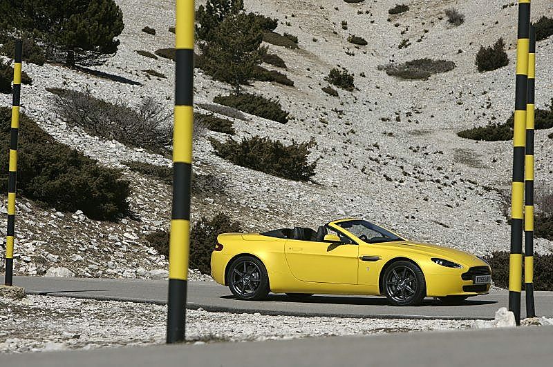 阿斯顿-马丁V8 Vantage外观图片