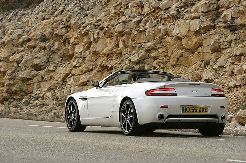阿斯顿-马丁V8 Vantage外观图片