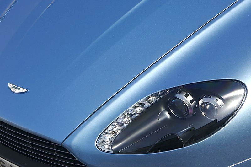 阿斯顿-马丁V8 Vantage外观图片