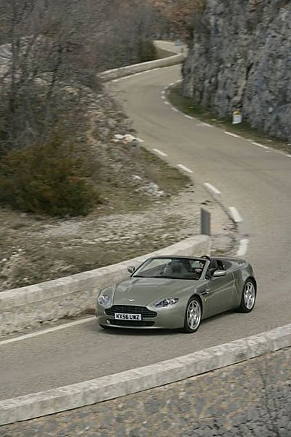 阿斯顿-马丁V8 Vantage外观图片