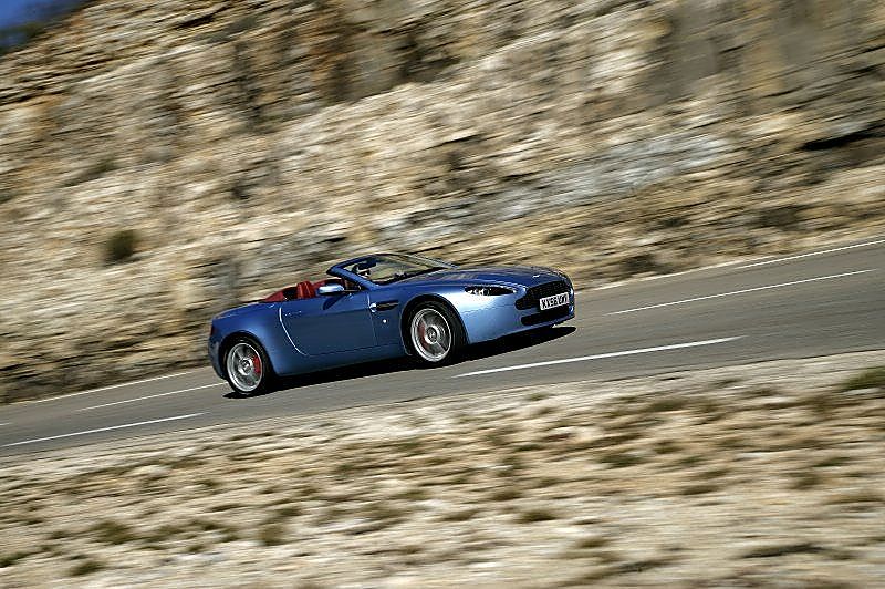 阿斯顿-马丁V8 Vantage外观图片