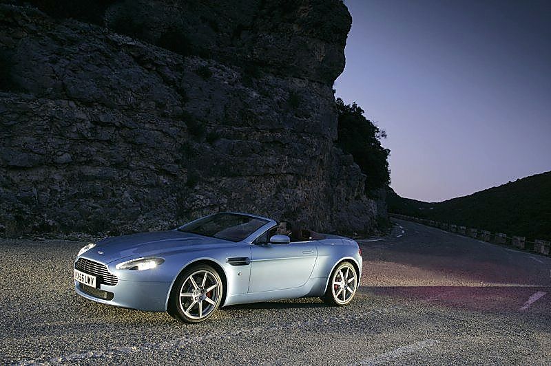 阿斯顿-马丁V8 Vantage外观图片