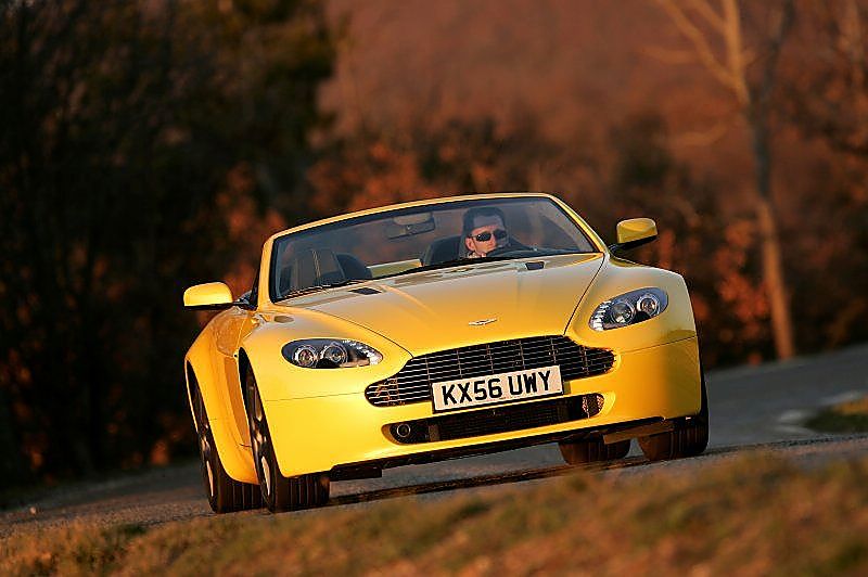 阿斯顿-马丁V8 Vantage外观图片