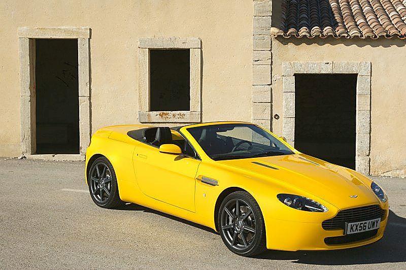 阿斯顿-马丁V8 Vantage外观图片