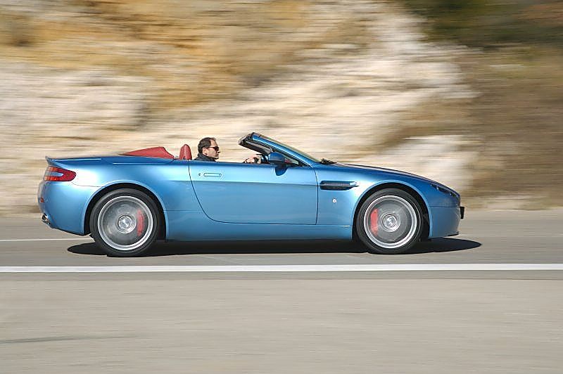 阿斯顿-马丁V8 Vantage外观图片