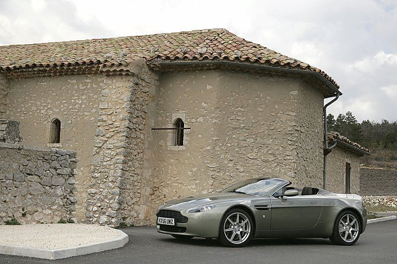 阿斯顿-马丁V8 Vantage外观图片