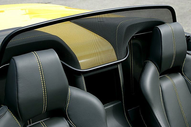 阿斯顿-马丁V8 Vantage外观图片