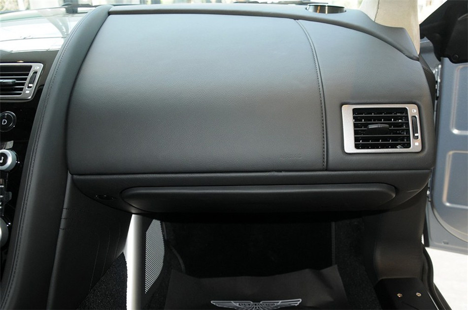 阿斯顿·马丁 2012款 4.7L AT S Coupe 内饰