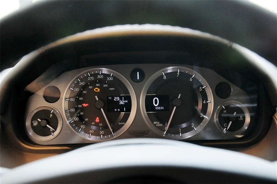 阿斯顿·马丁 2012款 4.7L AT S Coupe 内饰