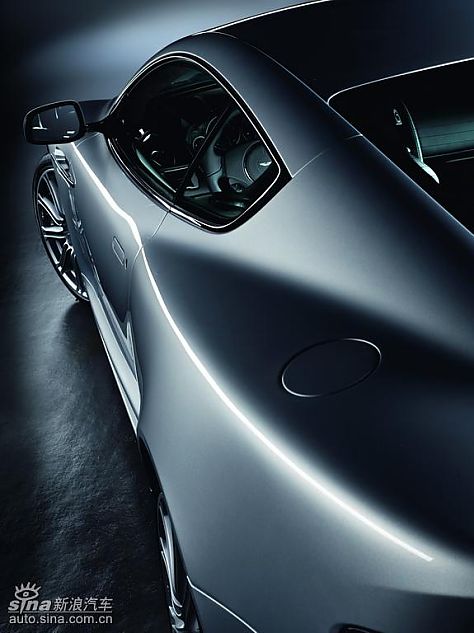 阿斯顿马丁到店