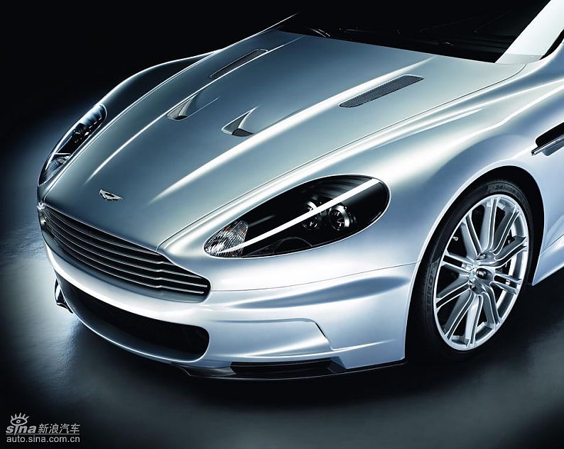 阿斯顿马丁到店