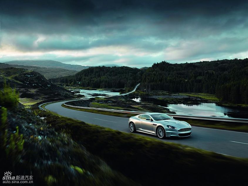 阿斯顿马丁到店