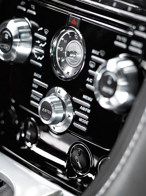 阿斯顿-马丁DBS内饰及细节