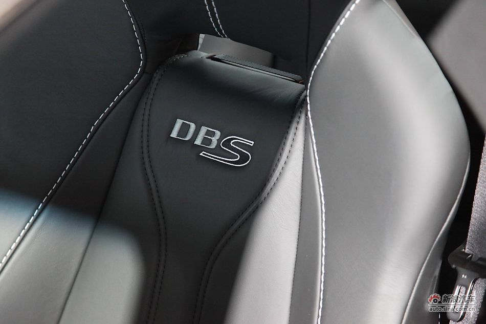 阿斯顿马丁DBS