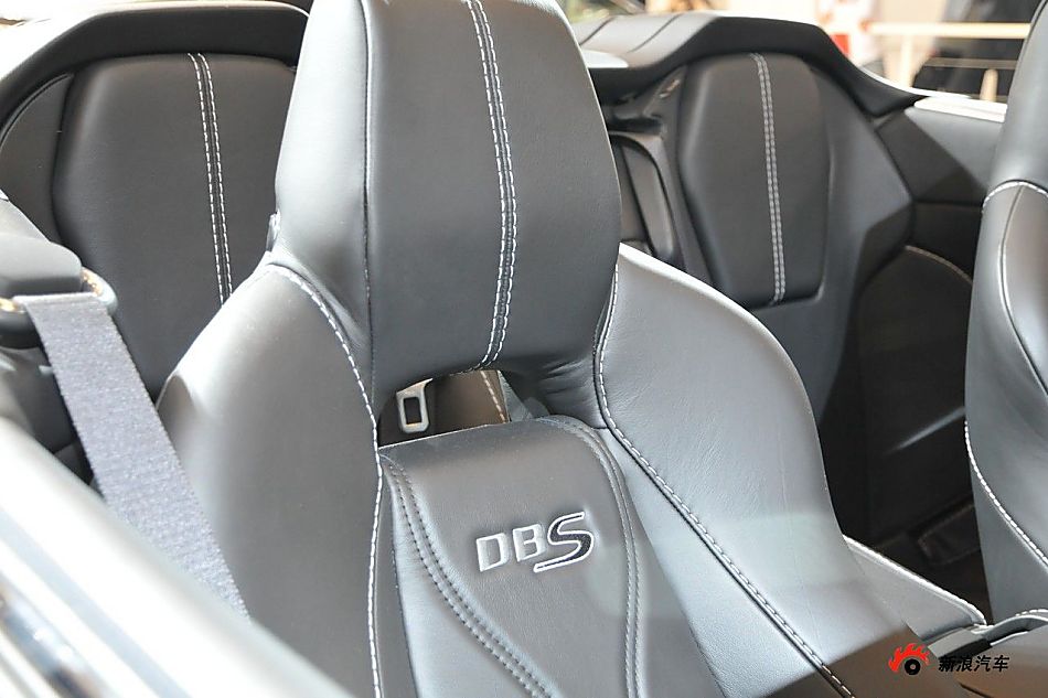 阿斯顿马丁DBS
