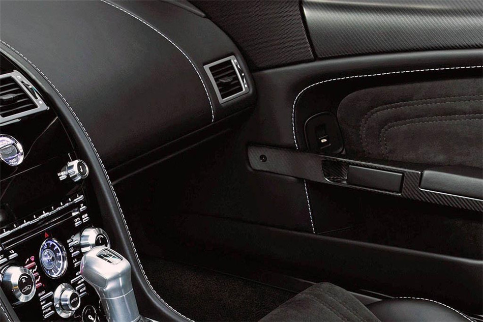 阿斯顿马丁DBS 2010款 Carbon Black 内饰