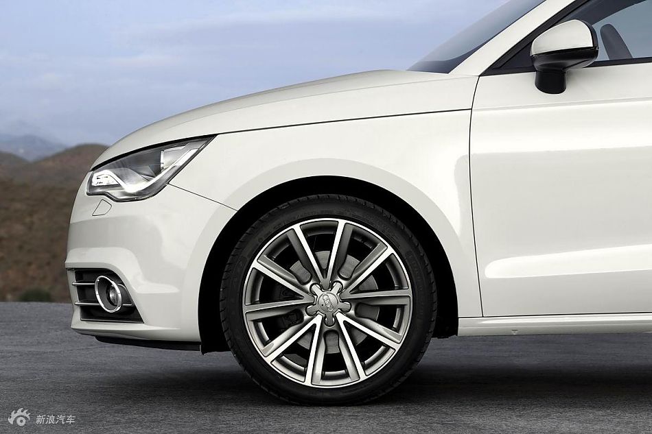 奥迪A1官方图片