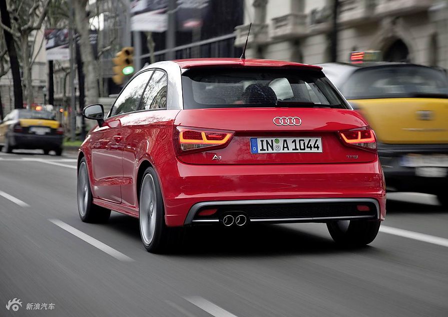 奥迪A1官方图片