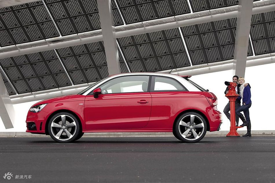 奥迪A1官方图片