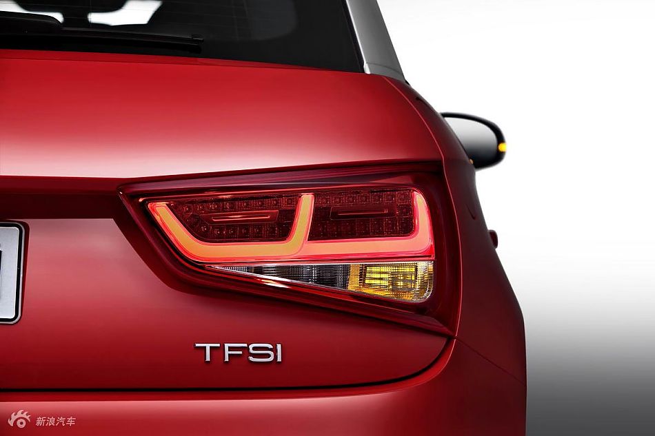 奥迪A1官方图片