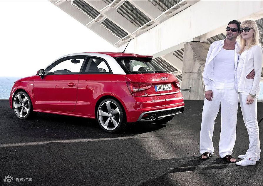 奥迪A1官方图片