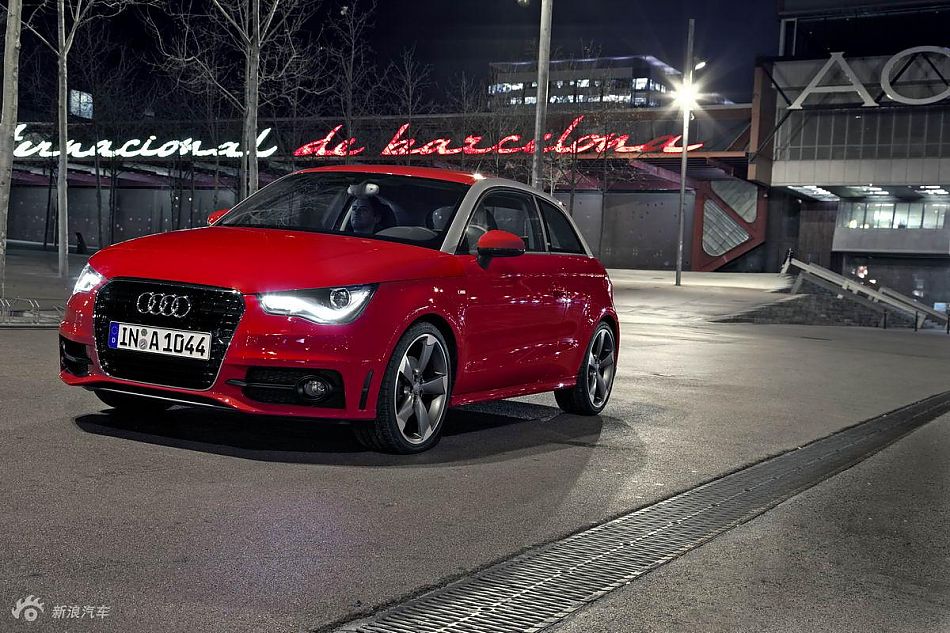 奥迪A1官方图片