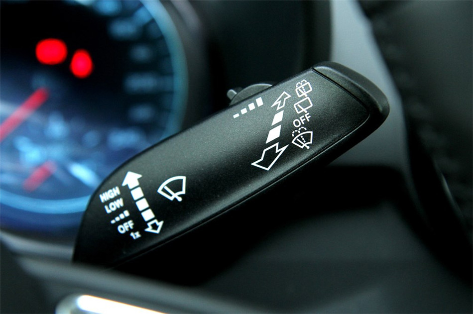 2013款 1.4T 双离合 30 TFSI Sportback Urban 内饰