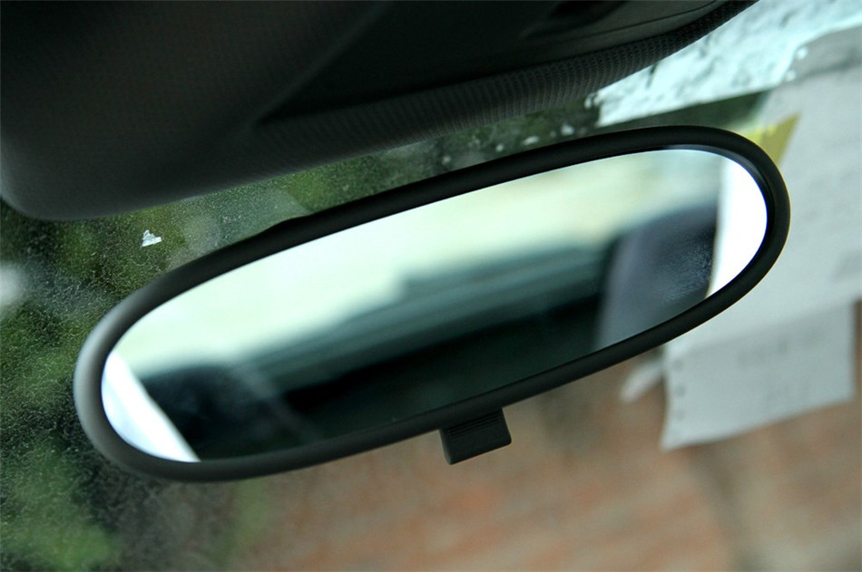 2013款 1.4T 双离合 30 TFSI Sportback Urban 座椅空间