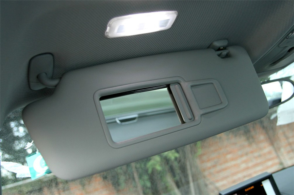 2013款 1.4T 双离合 30 TFSI Sportback Urban 座椅空间