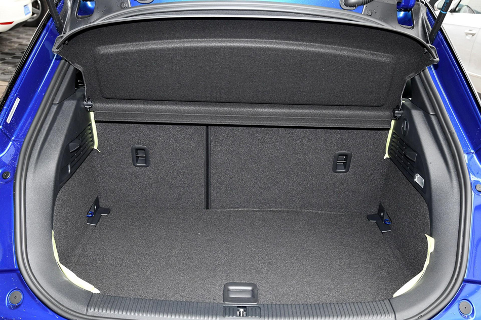 2018款 30 TFSI 限量典藏版 座椅空间