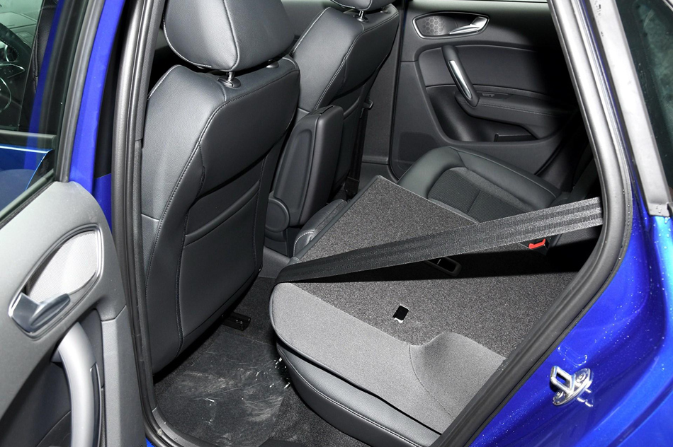 2018款 30 TFSI 限量典藏版 座椅空间