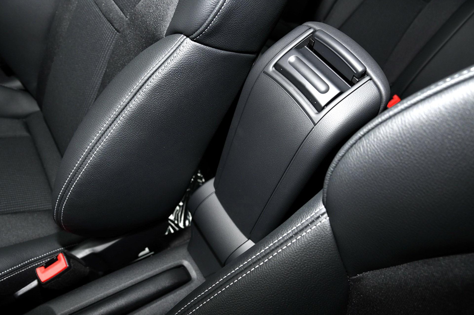 2018款 30 TFSI 限量典藏版 座椅空间