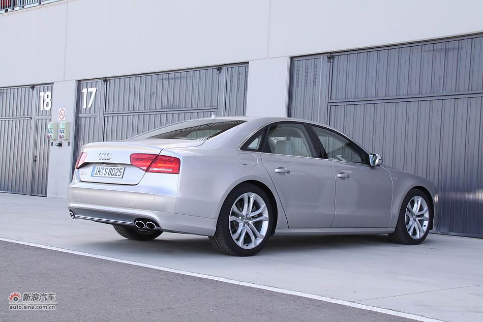2012款奥迪S8外观