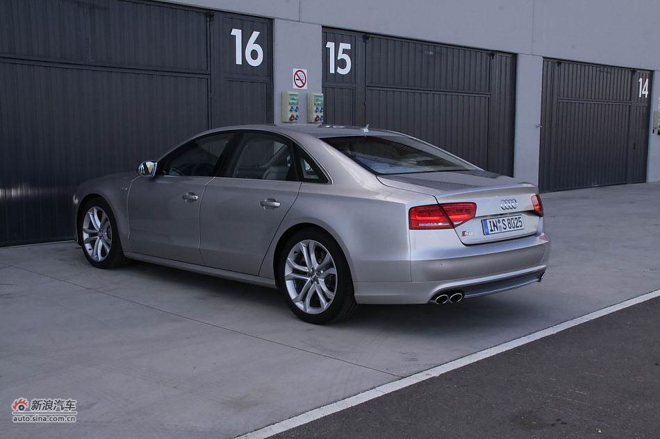 2012款奥迪S8外观