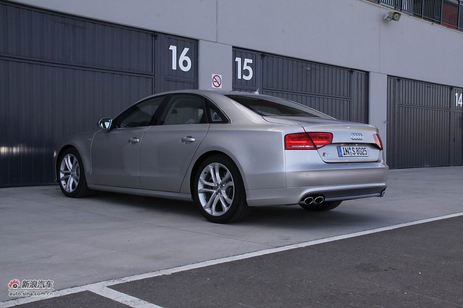 2012款奥迪S8外观