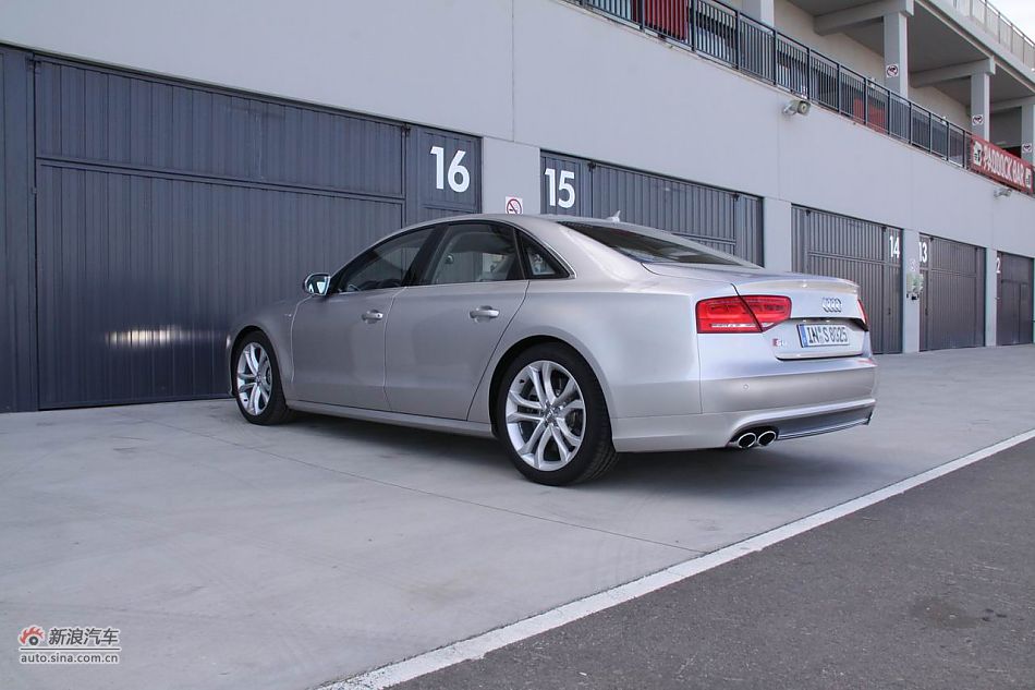 2012款奥迪S8外观