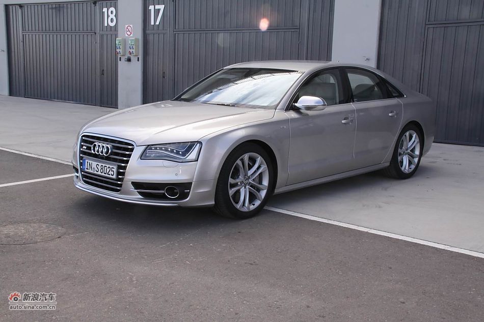 2012款奥迪S8外观