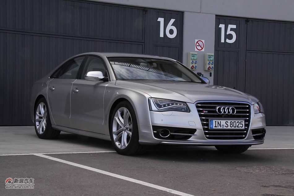 2012款奥迪S8外观