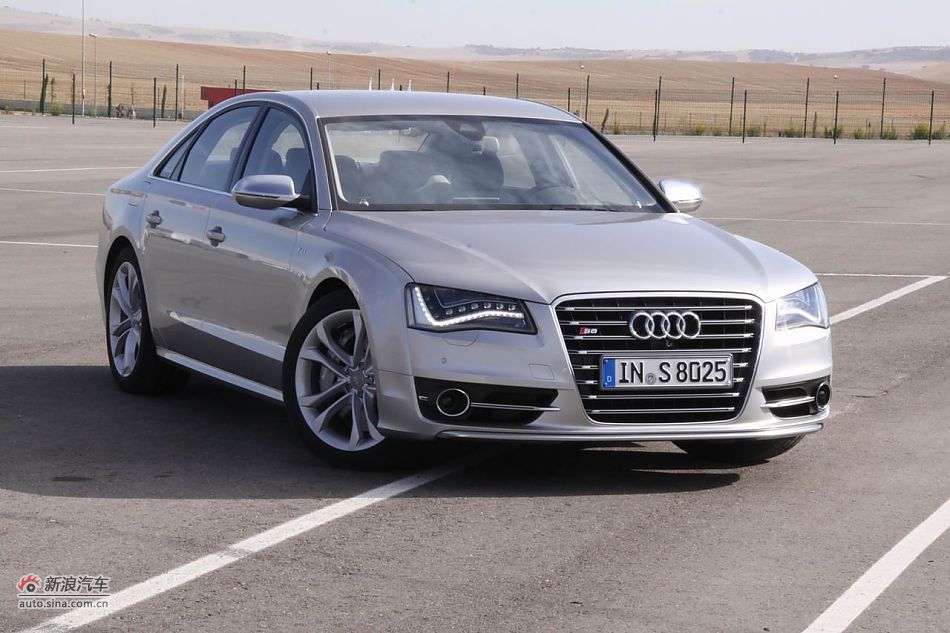2012款奥迪S8外观