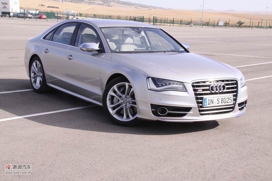 2012款奥迪S8外观