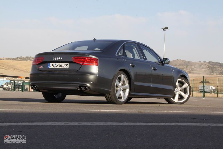 2012款奥迪S8外观