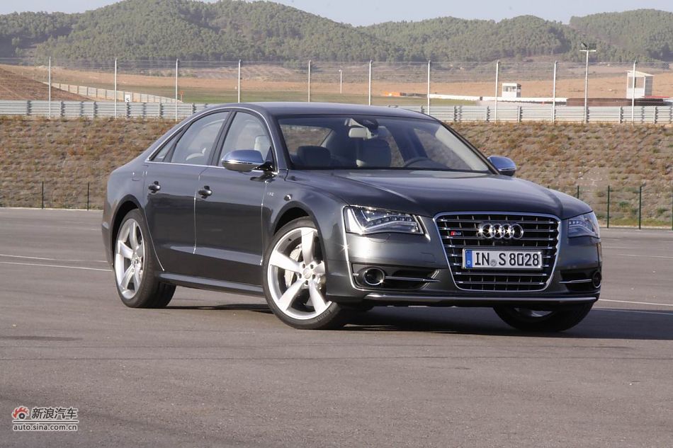 2012款奥迪S8外观