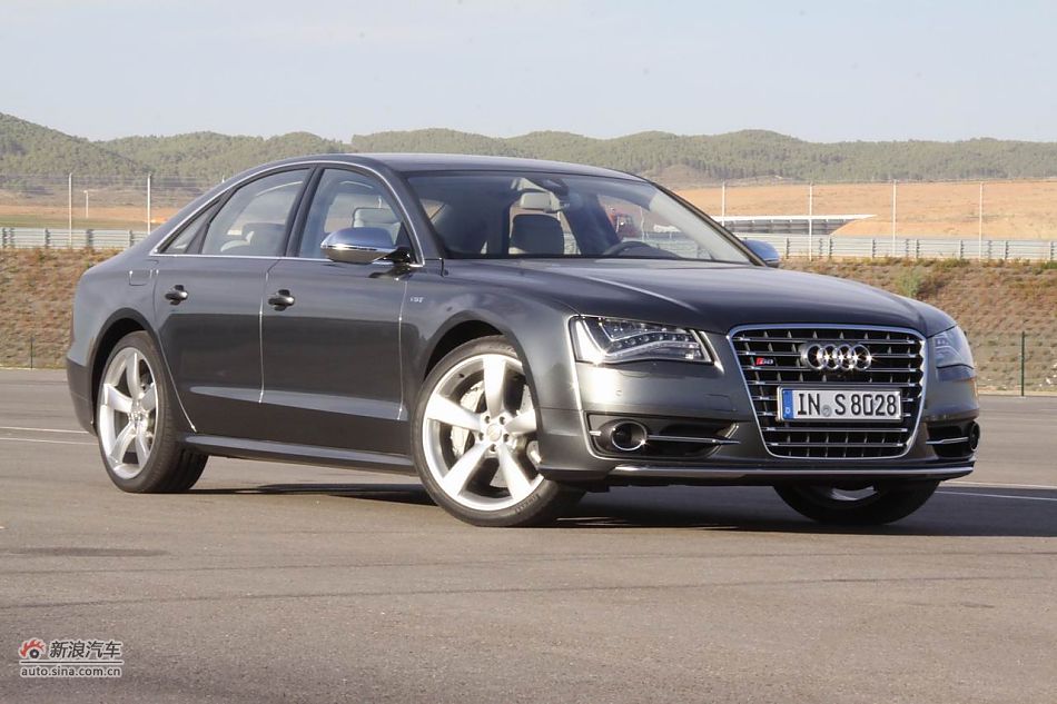 2012款奥迪S8外观